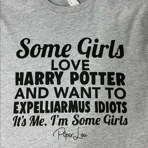 Piper Lou Graphic Tee size XL (BP)